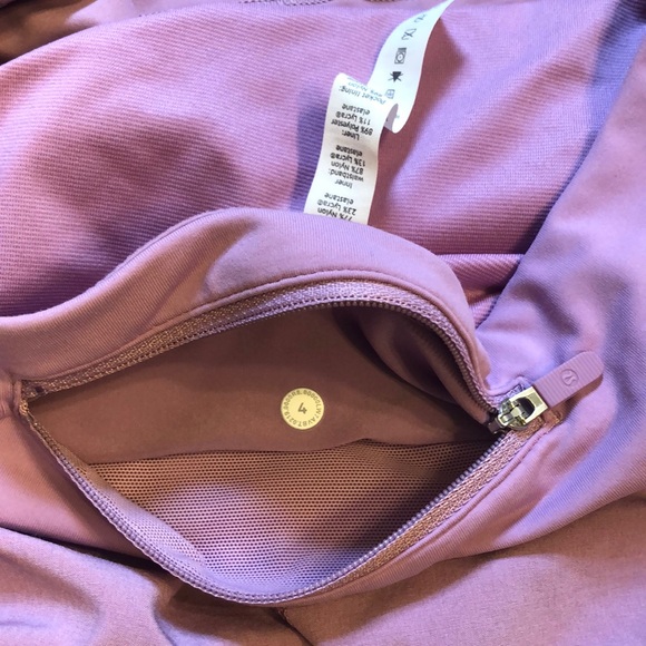 [SOLD] Lululemon Speed Up Short *Long 4"- size 4 tall - Picture 4 of 7